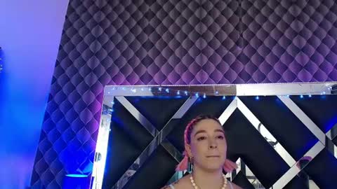 victtoria lee online show from August 15, 12:36 am