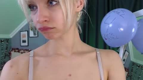 Eva online show from August 6, 5:23 pm