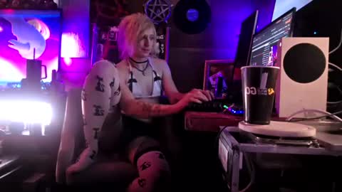 Vie ViXiiiN online show from August 2, 10:49 pm