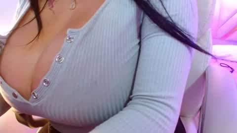 viioleta online show from August 11, 3:47 pm