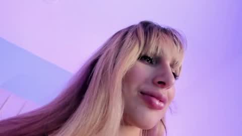 Violet online show from August 17, 5:40 pm