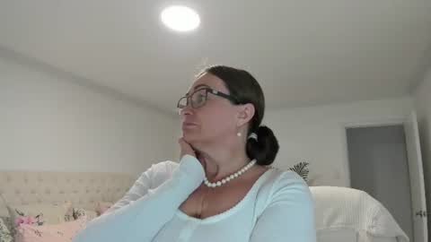 vika7333 online show from July 23, 2:19 pm