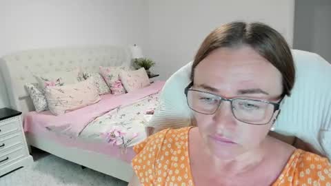 vika7333 online show from July 23, 3:36 pm