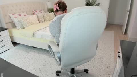 vika7333 online show from August 14, 7:17 pm