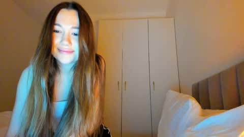 Vika   online show from May 27, 9:39 pm