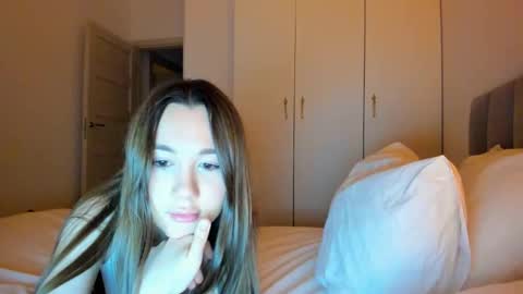 Vika   online show from June 7, 9:53 pm