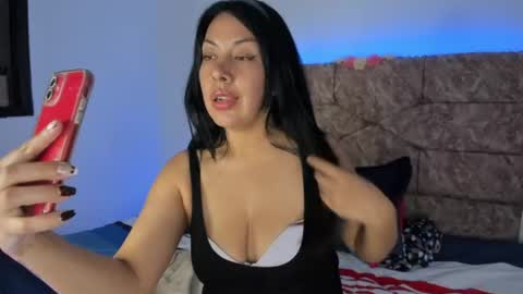 Vikgomez online show from June 22, 4:57 am