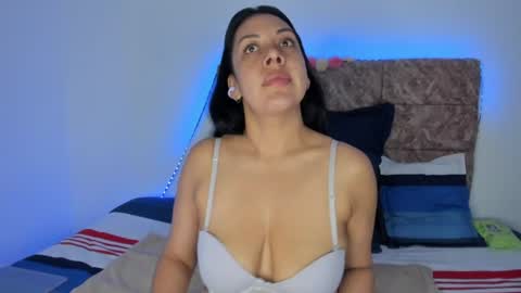 Vikgomez online show from June 22, 6:47 am