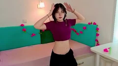Hinata online show from August 14, 8:18 am