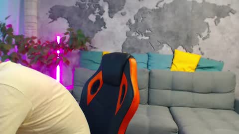 vikingchrisss online show from July 11, 10:10 am