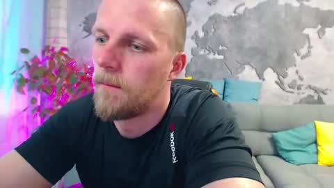 vikingchrisss online show from July 27, 10:54 am