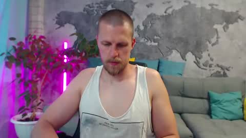 vikingchrisss online show from July 31, 12:11 pm