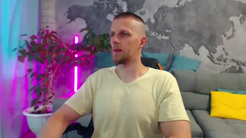 vikingchrisss online show from August 7, 10:37 am