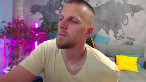 vikingchrisss online show from August 7, 12:49 pm