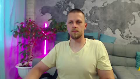 vikingchrisss online show from August 10, 11:00 am