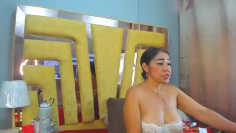 vikiTomson online show from August 5, 5:00 pm