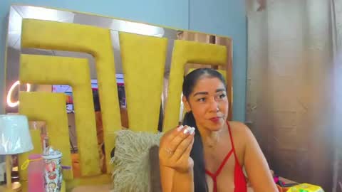 vikiTomson online show from August 11, 4:53 pm