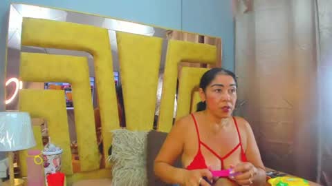 vikiTomson online show from August 11, 6:10 pm