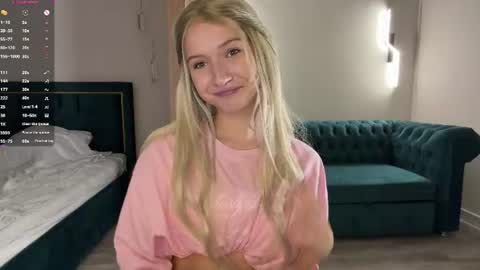 Vikki online show from August 10, 4:19 pm