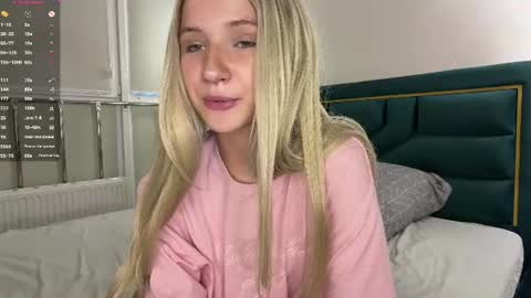 Vikki online show from August 14, 4:43 pm