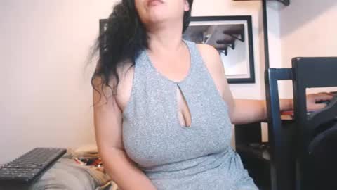 VIKKKTORIAAA online show from August 15, 10:08 am