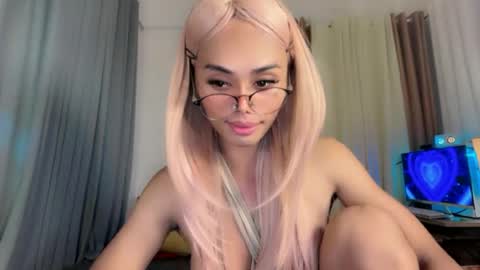 vikkylustfull online show from August 9, 12:06 pm