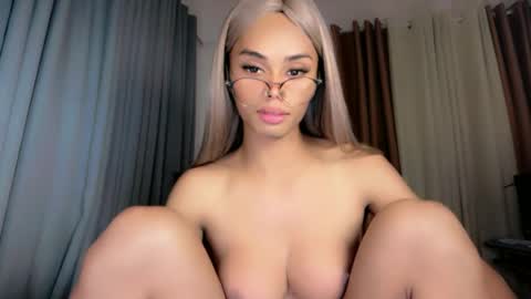 vikkylustfull online show from August 10, 5:42 am