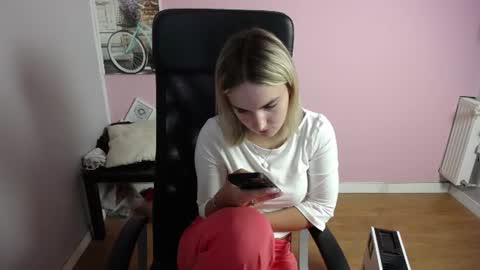 viktoria_lovely online show from July 6, 7:33 am