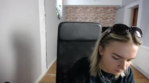 viktoria_lovely online show from July 29, 7:04 am