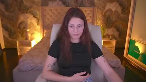 VikVikLove online show from August 13, 4:37 am