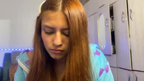 viky_evanss online show from August 6, 10:20 pm