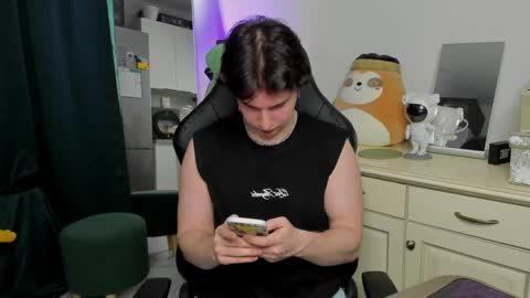 Vincent Strong online show from April 18, 9:34 am