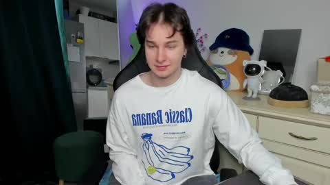 Vincent Strong online show from May 1, 4:49 am