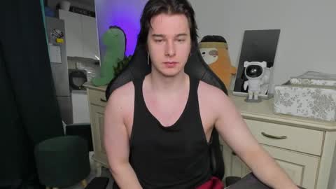 Vincent Strong online show from May 9, 4:26 am