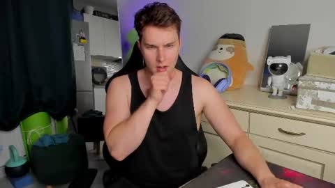 Vincent Strong online show from July 29, 6:26 pm
