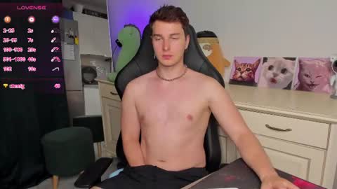 Vincent Strong online show from August 9, 9:16 pm