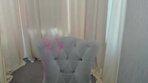 Vinessa online show from May 6, 2:07 pm