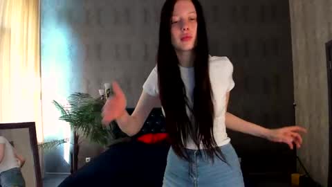 Vinessa online show from May 12, 8:36 am