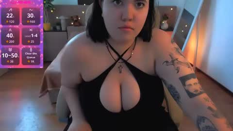 viochi_01 online show from August 11, 9:44 am