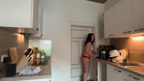 Vio online show from June 5, 9:36 am