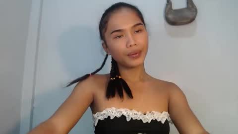 kate 3 online show from June 8, 4:02 pm