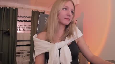 violamore online show from July 30, 9:49 am