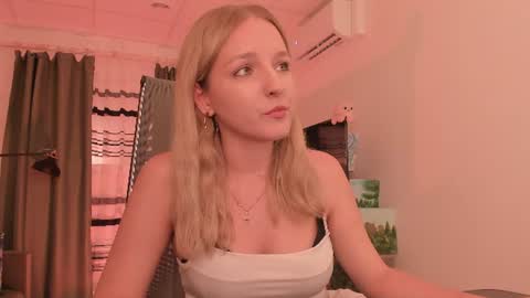 violamore online show from August 6, 3:11 pm