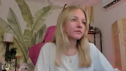 violamore online show from August 13, 8:50 am