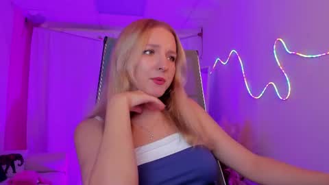 violamore online show from August 14, 12:31 pm