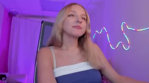 violamore online show from August 14, 3:59 pm