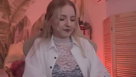 violamore online show from August 17, 7:46 am