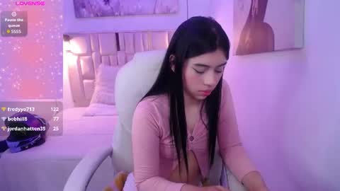 violeth online show from August 14, 9:46 am