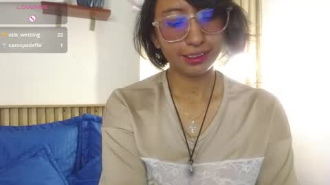 V I O L E T  online show from September 8, 6:48 pm