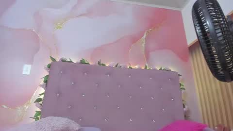 violet__taylor_ online show from August 4, 2:19 am